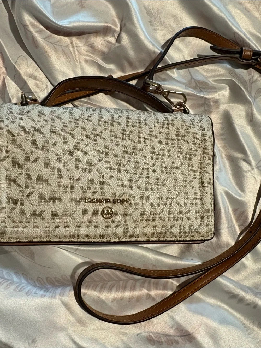Michael Kors Tan and Beige Signature Crossbody Wallet
